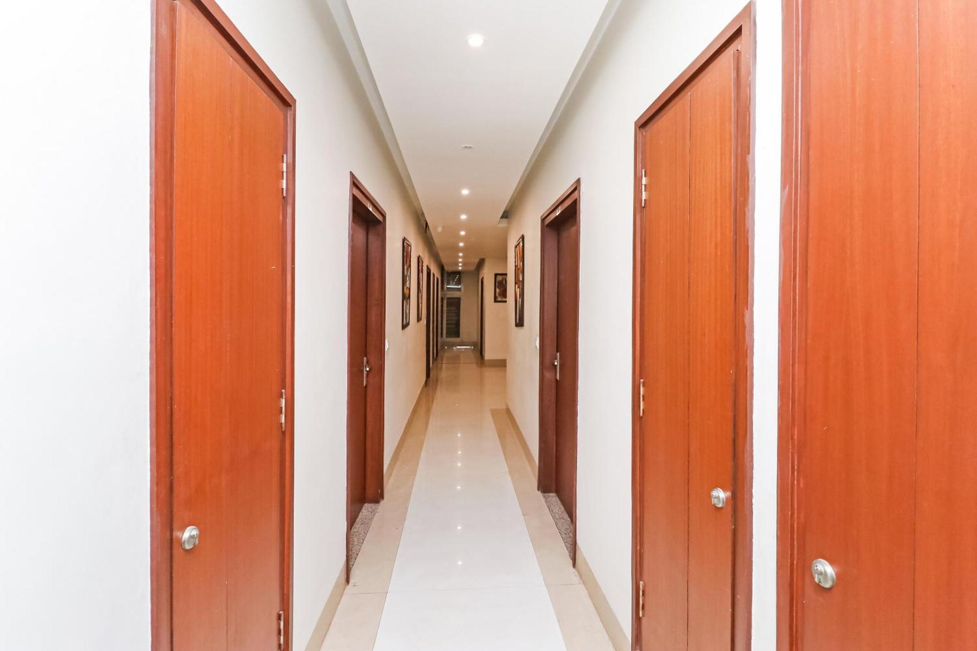 Oyo Hotel New Geetanjali Near Gautam Buddha Park Lucknow Bagian luar foto